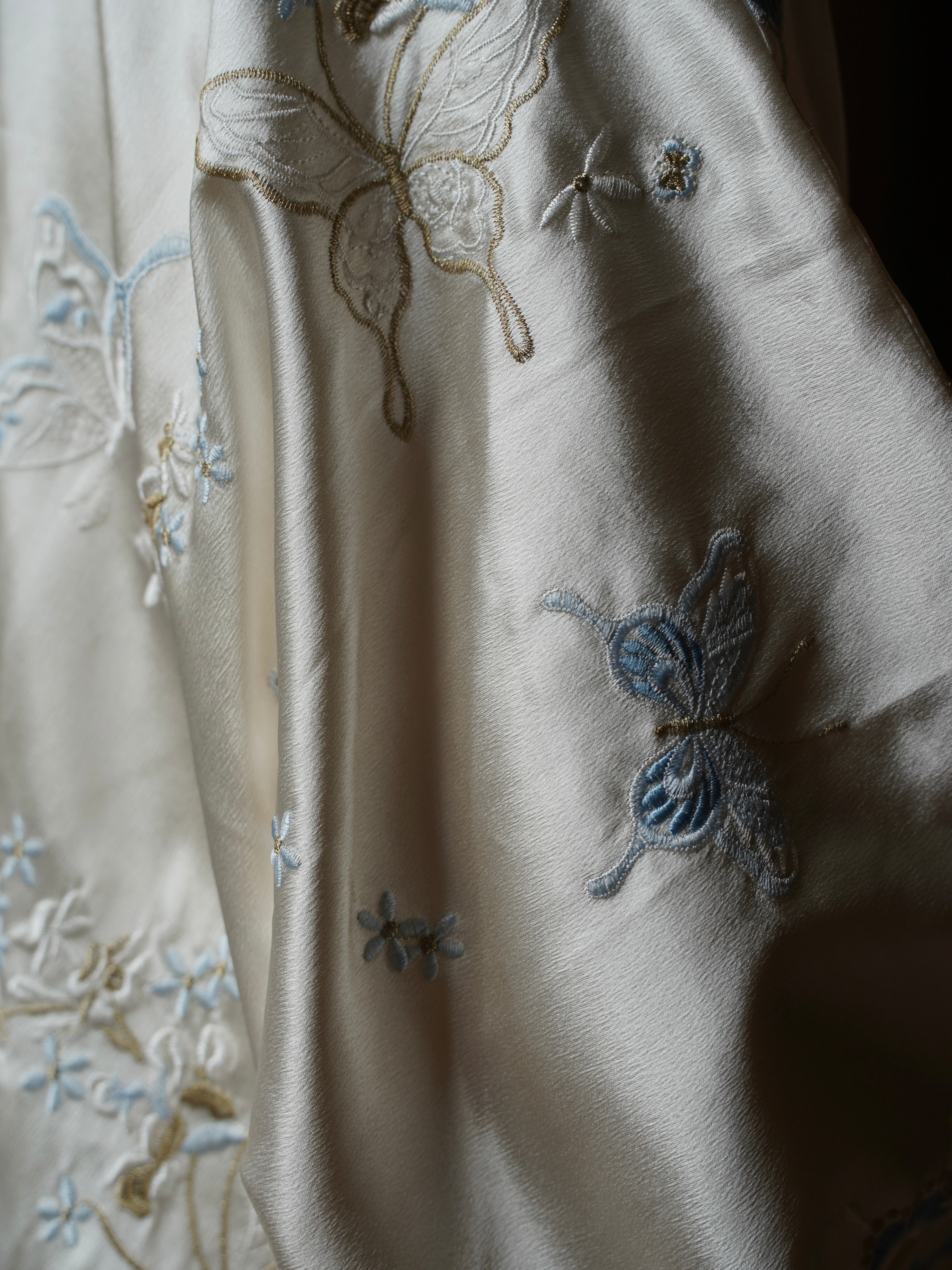 Japanisches Kimono aus Seidenmischung Weiß
