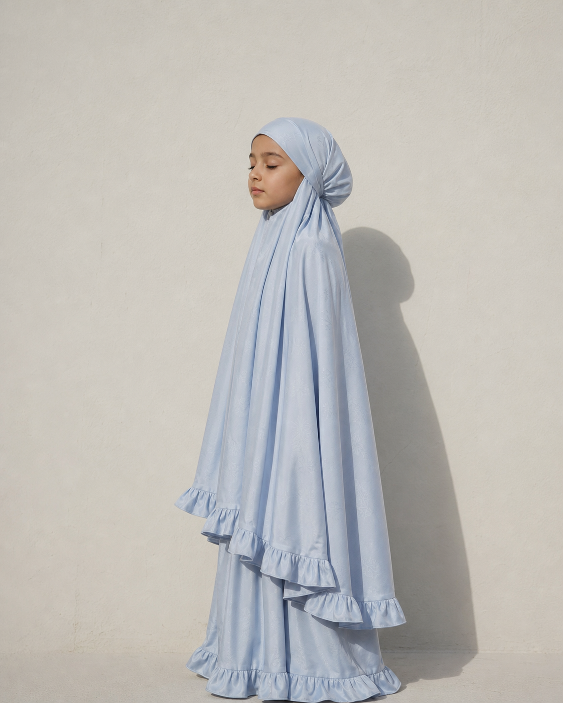 Mädchen im Gebetskleid-Set Kids in Pastellblau